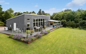 2 Bedroom Beautiful Home In Fårevejle